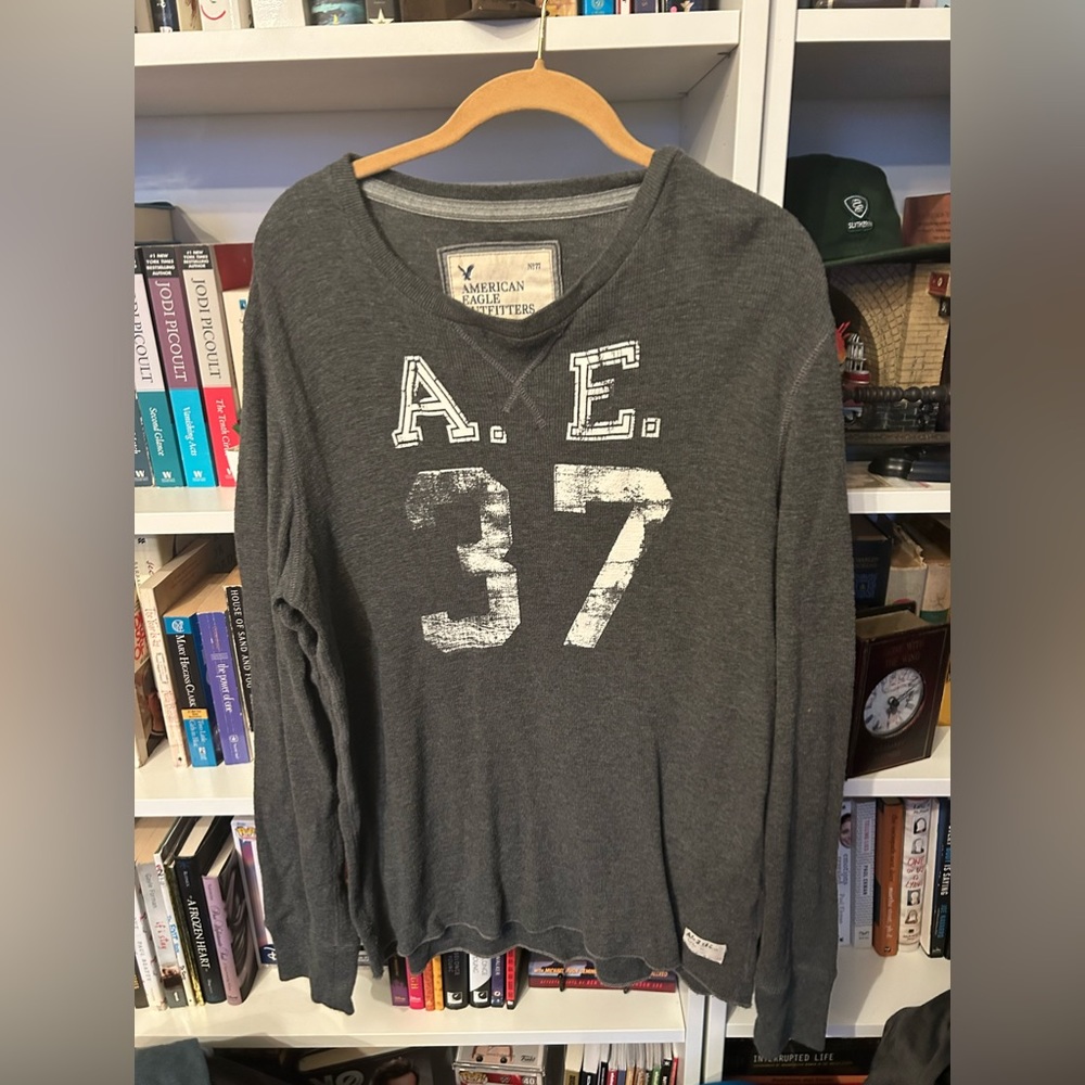 American Eagle Grey Long Sleeve